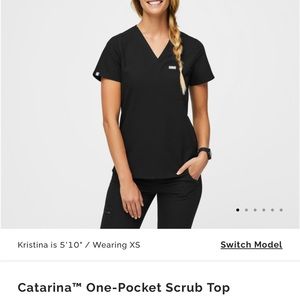 FIGS Catalina One Pocket Scrub Top - Size M